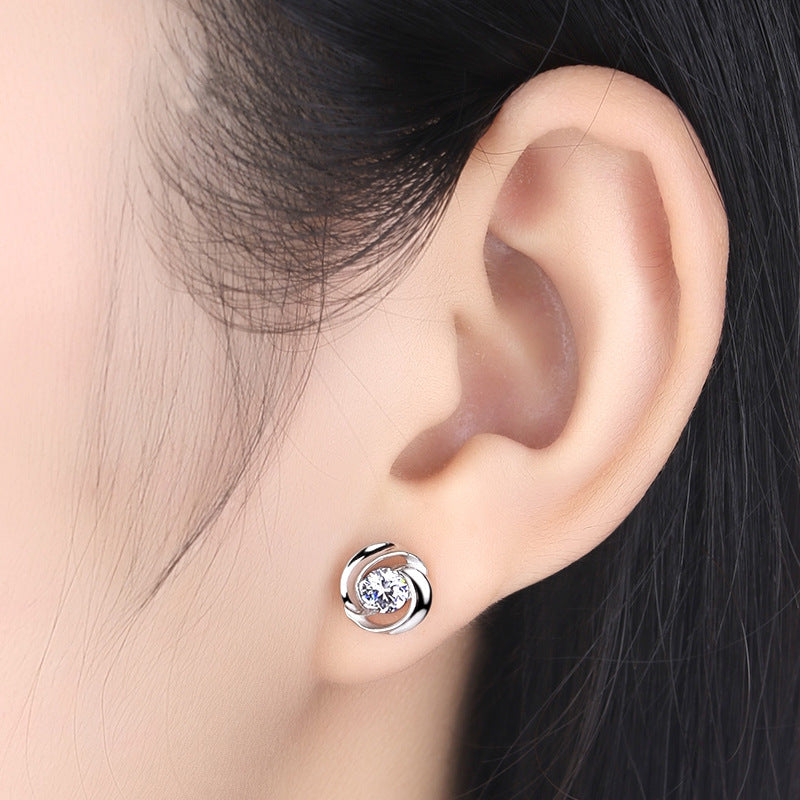 Alice Round Shaped Stud Earrings