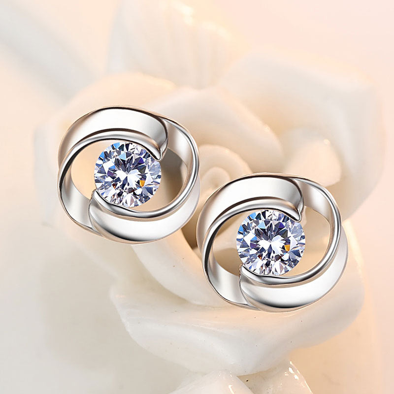 Alice Round Shaped Stud Earrings