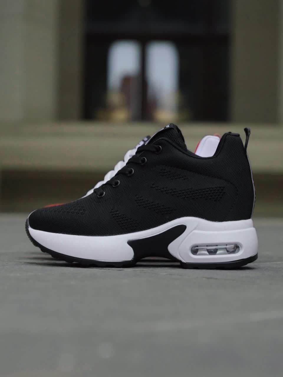 Urania Breathable Sneakers