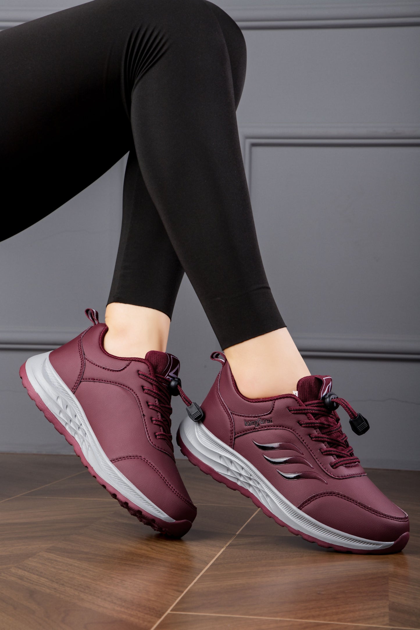 Theodosia2 Sports Shoes