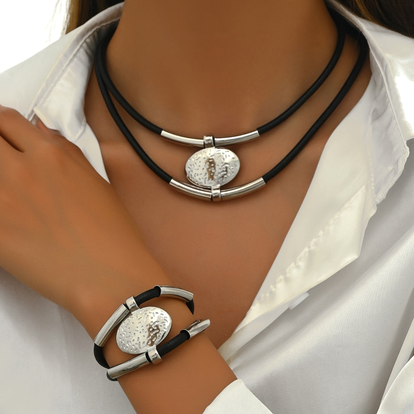 Jomana3 Necklace and Bracelet Set