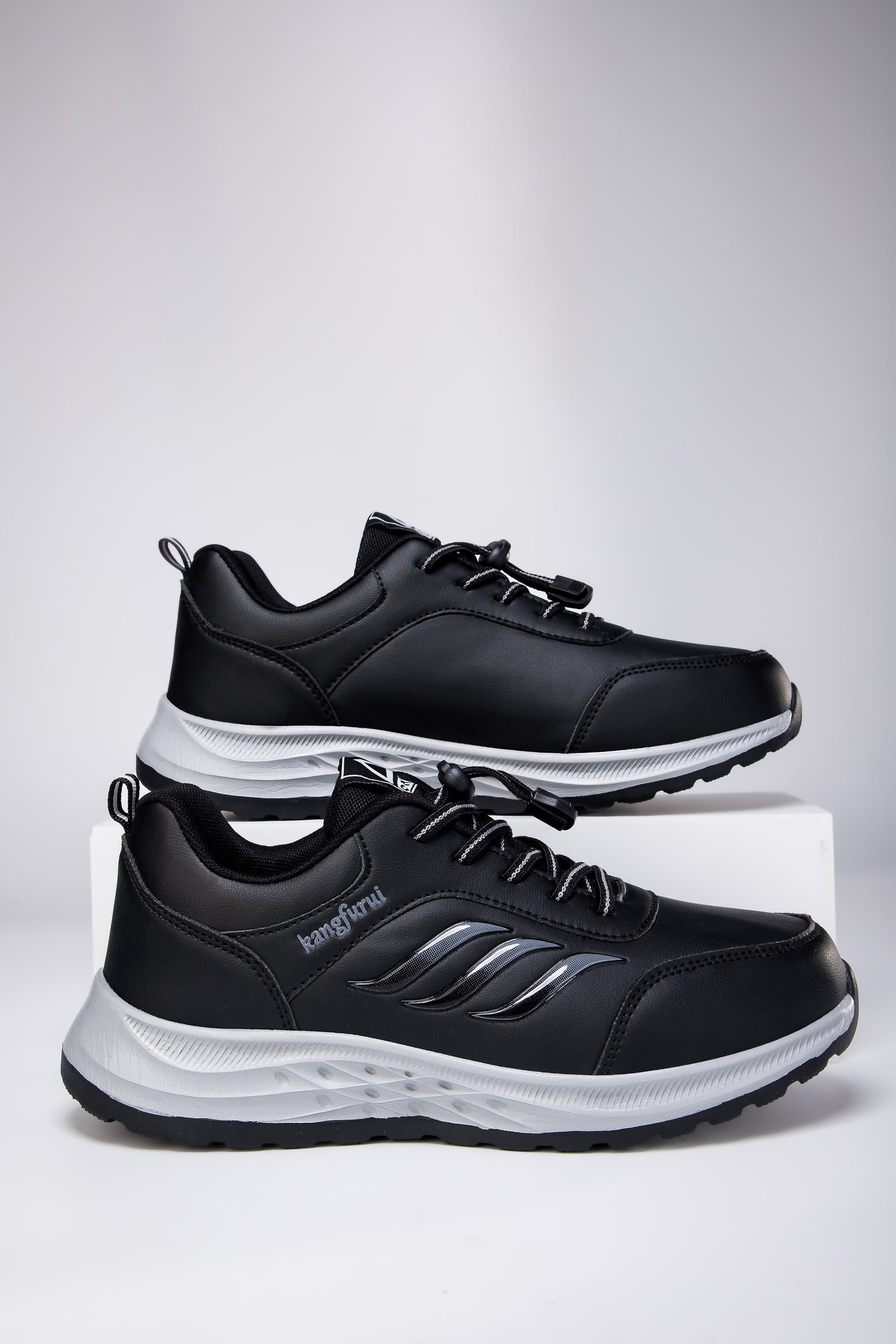 Theodosia2 Sports Shoes