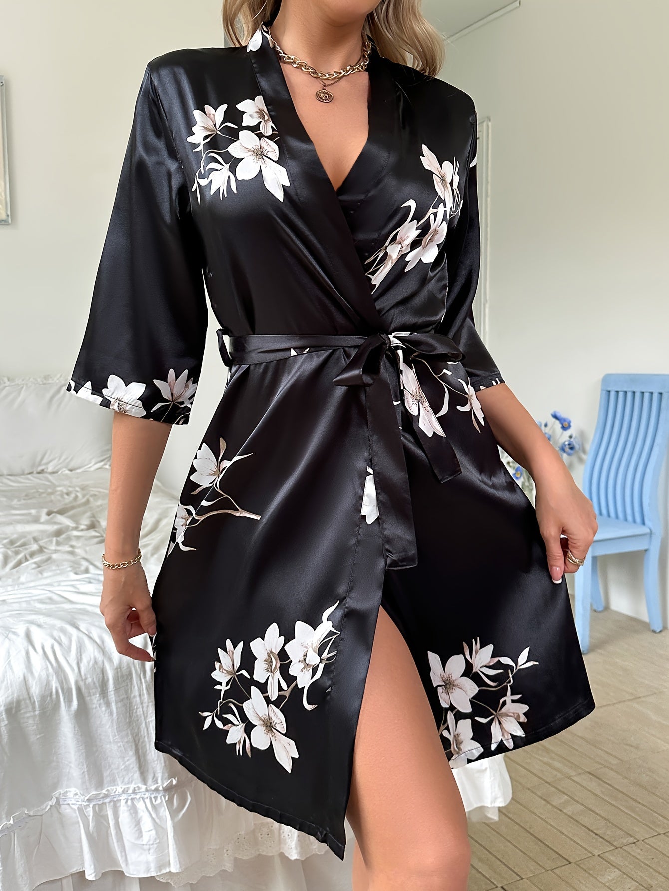 Laure2 Floral Night Satin Robe