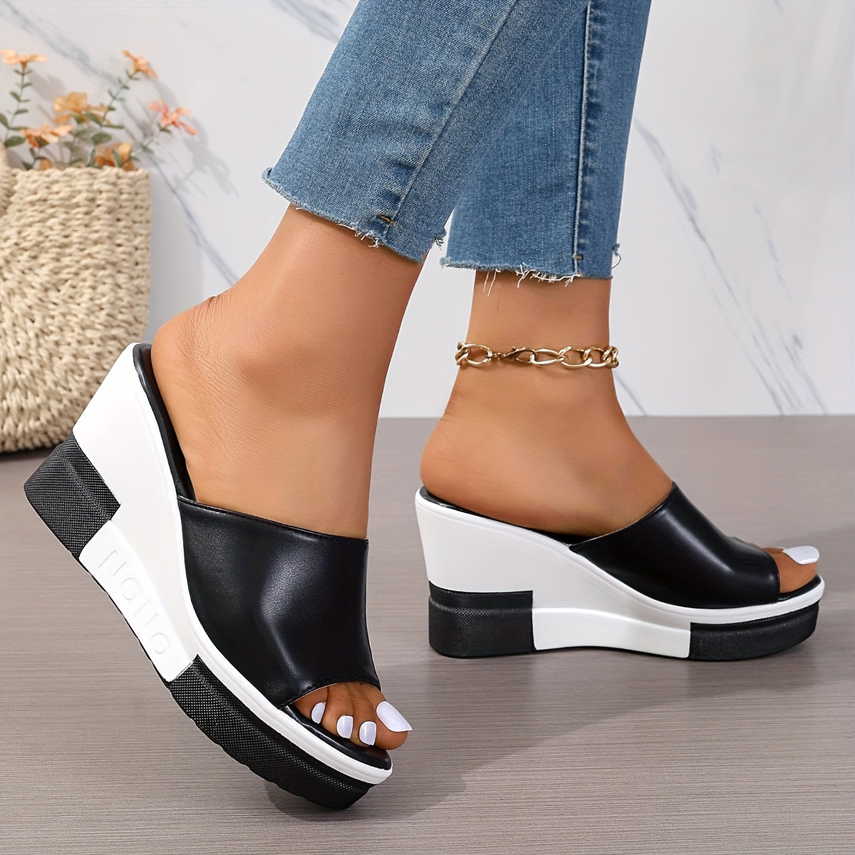 Olfat4 Wedge Sandals