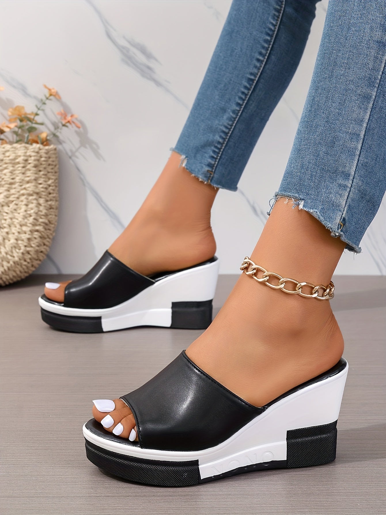 Olfat4 Wedge Sandals