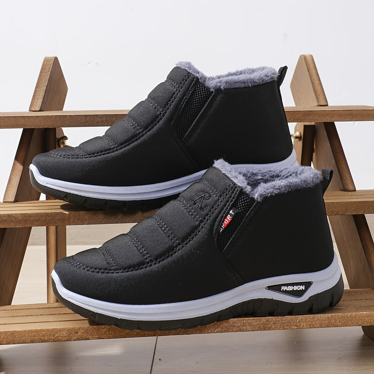 Tseevy 5 Cold-Proof Boots.