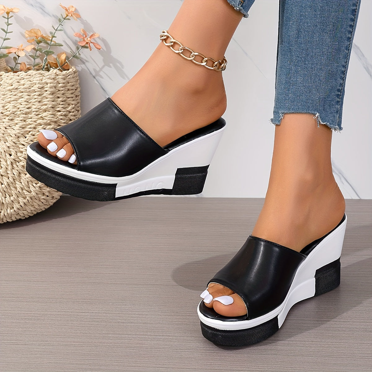 Olfat4 Wedge Sandals