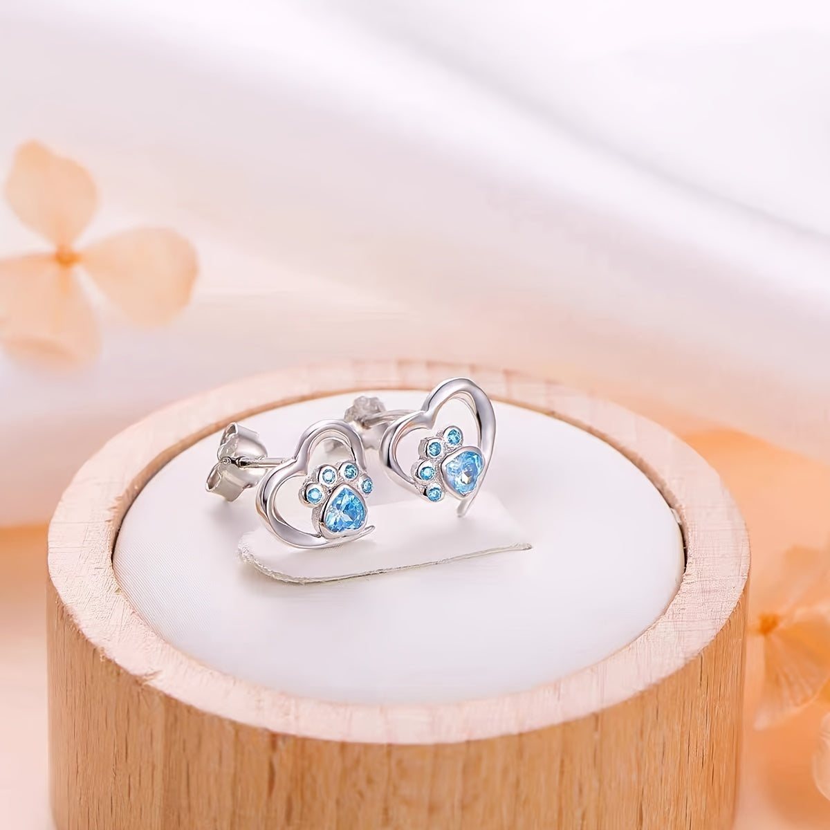 Isla Stud Earrings