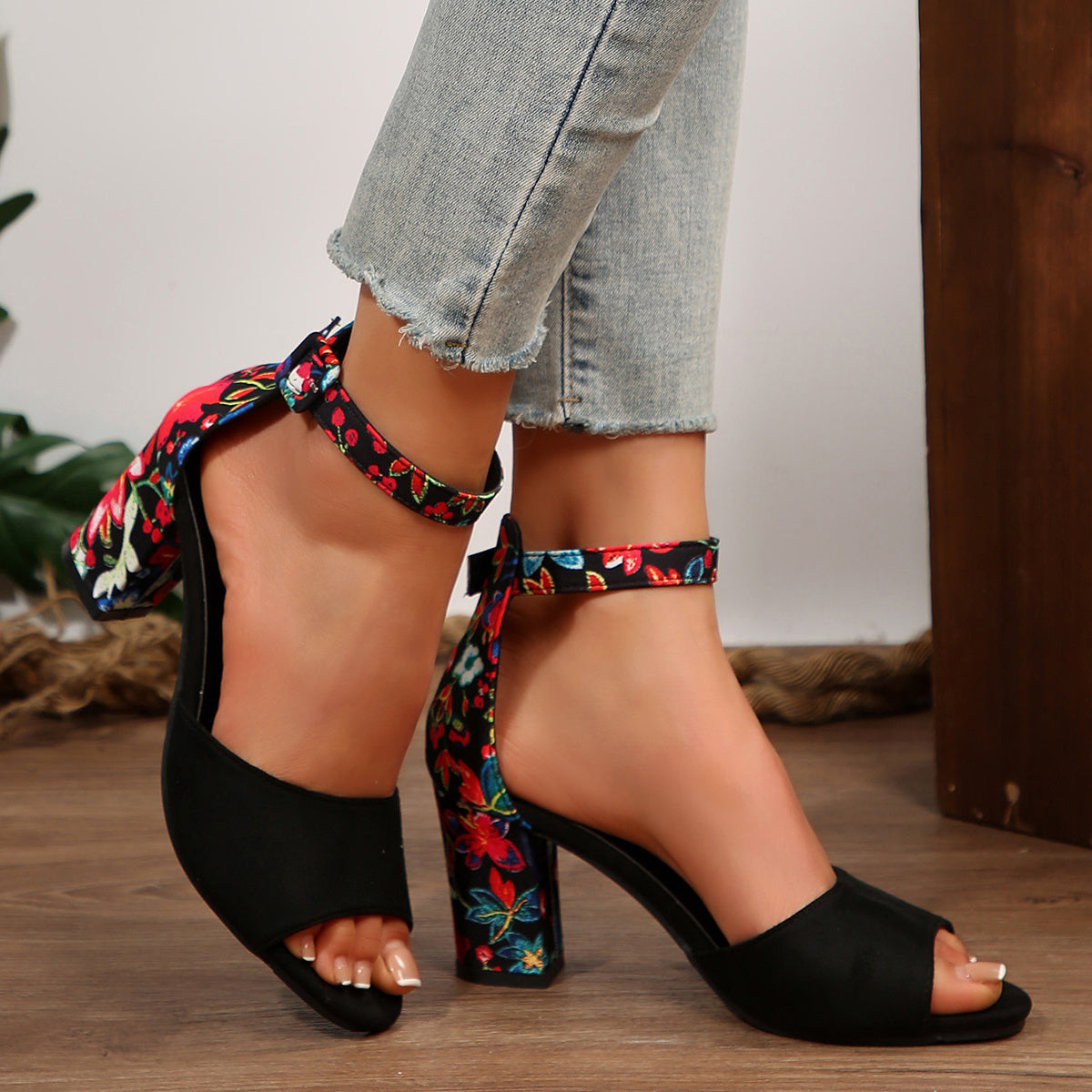 Lilli6 Heel Sandals