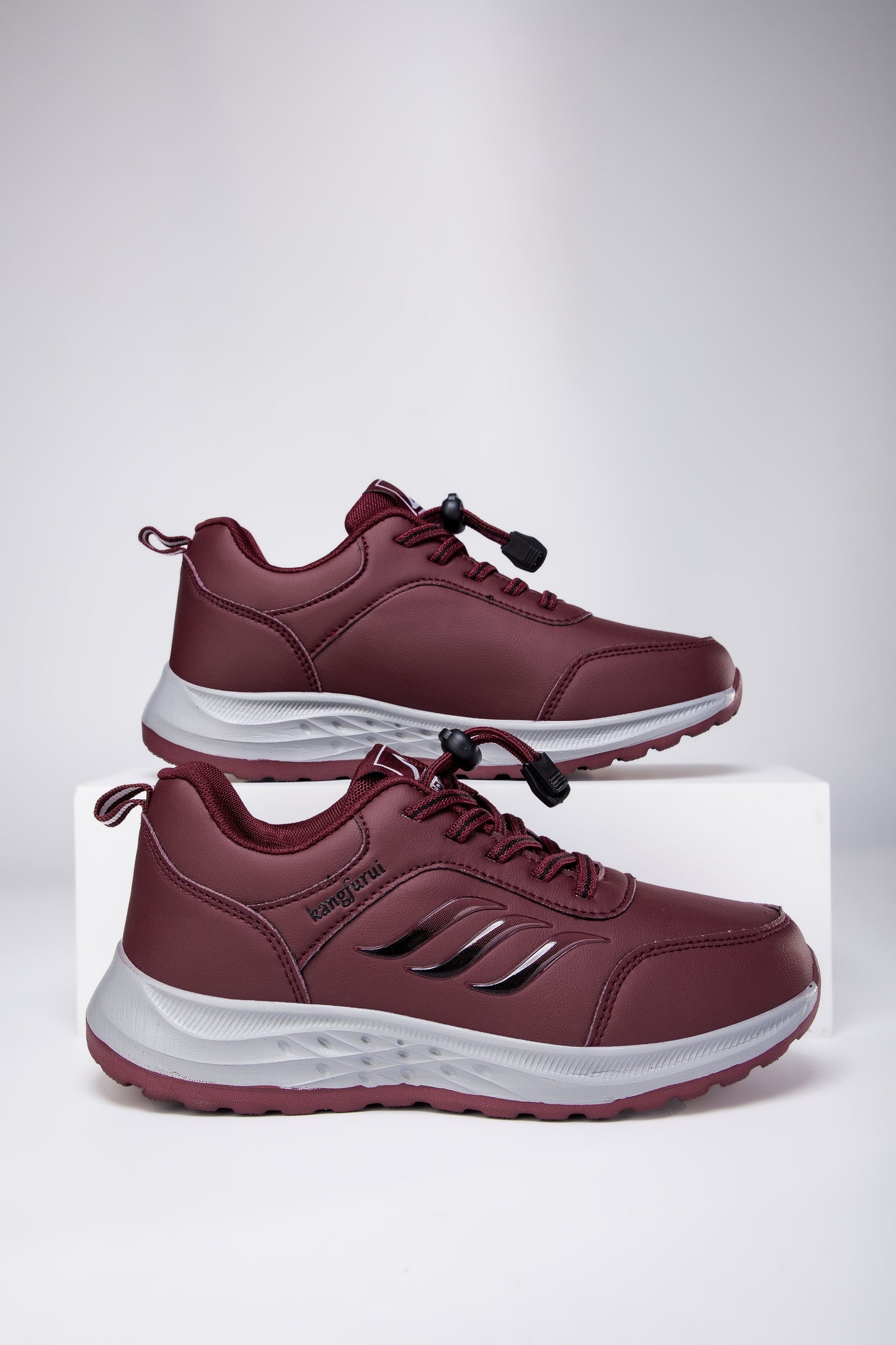 Theodosia2 Sports Shoes