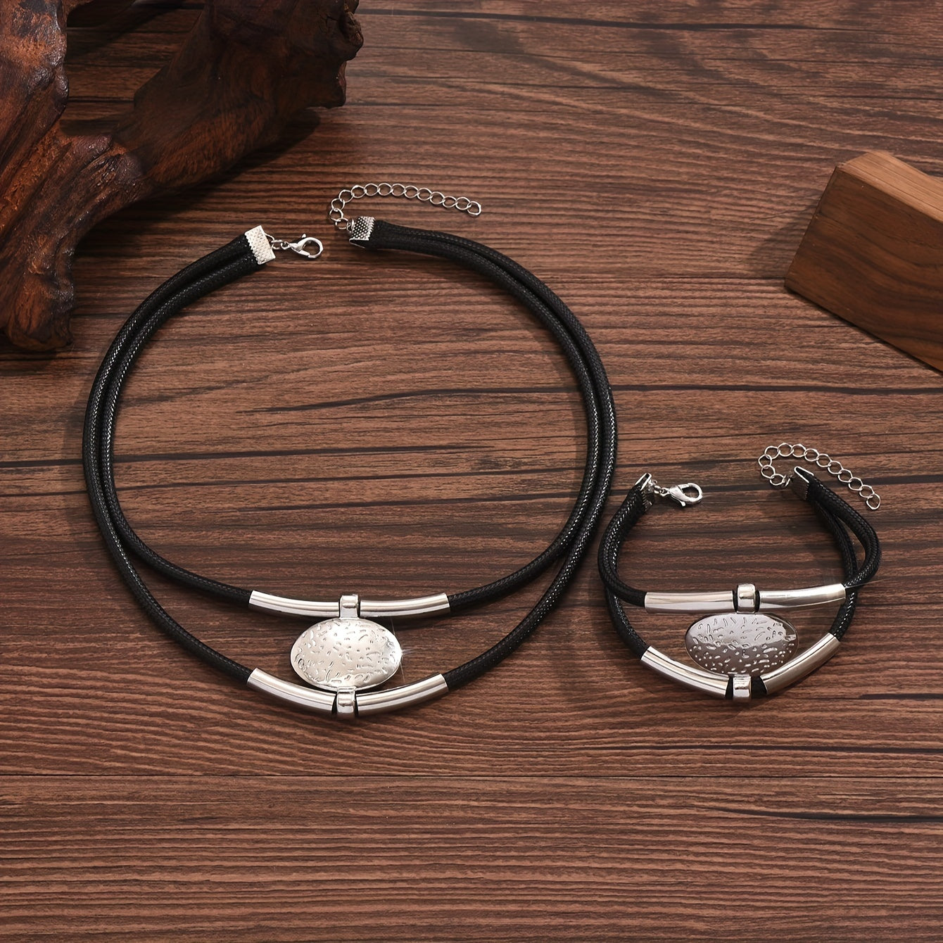 Jomana3 Necklace and Bracelet Set