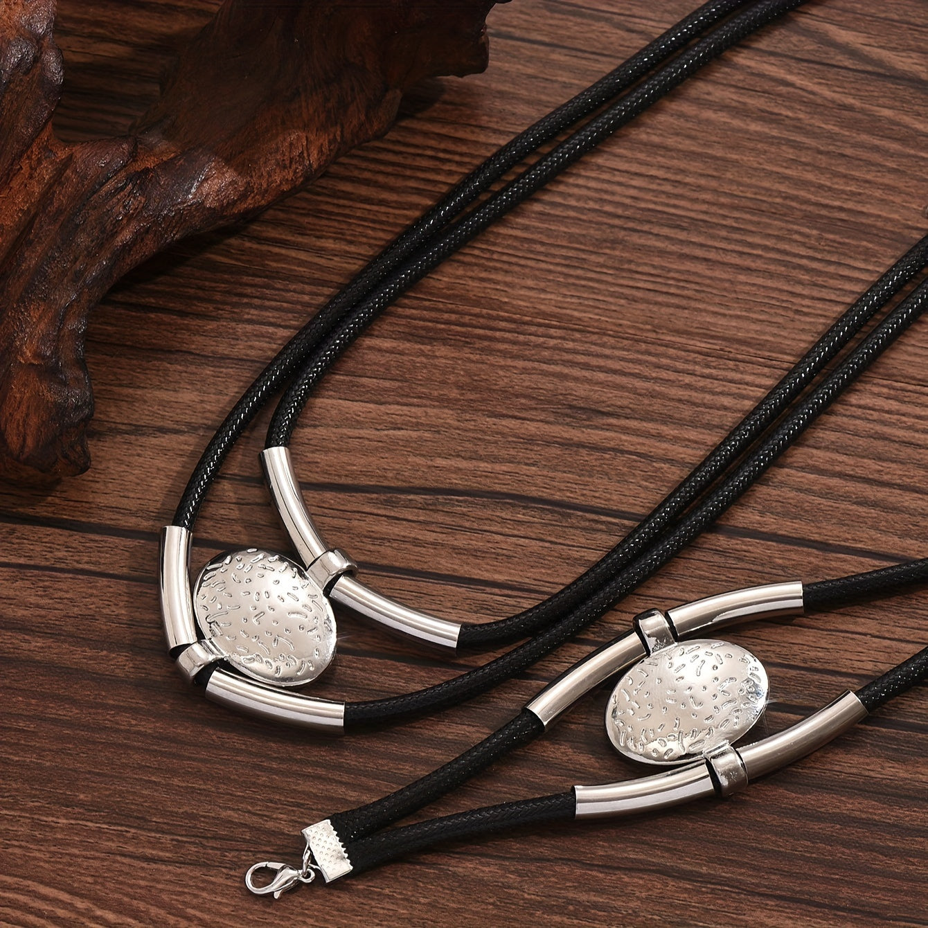 Jomana3 Necklace and Bracelet Set