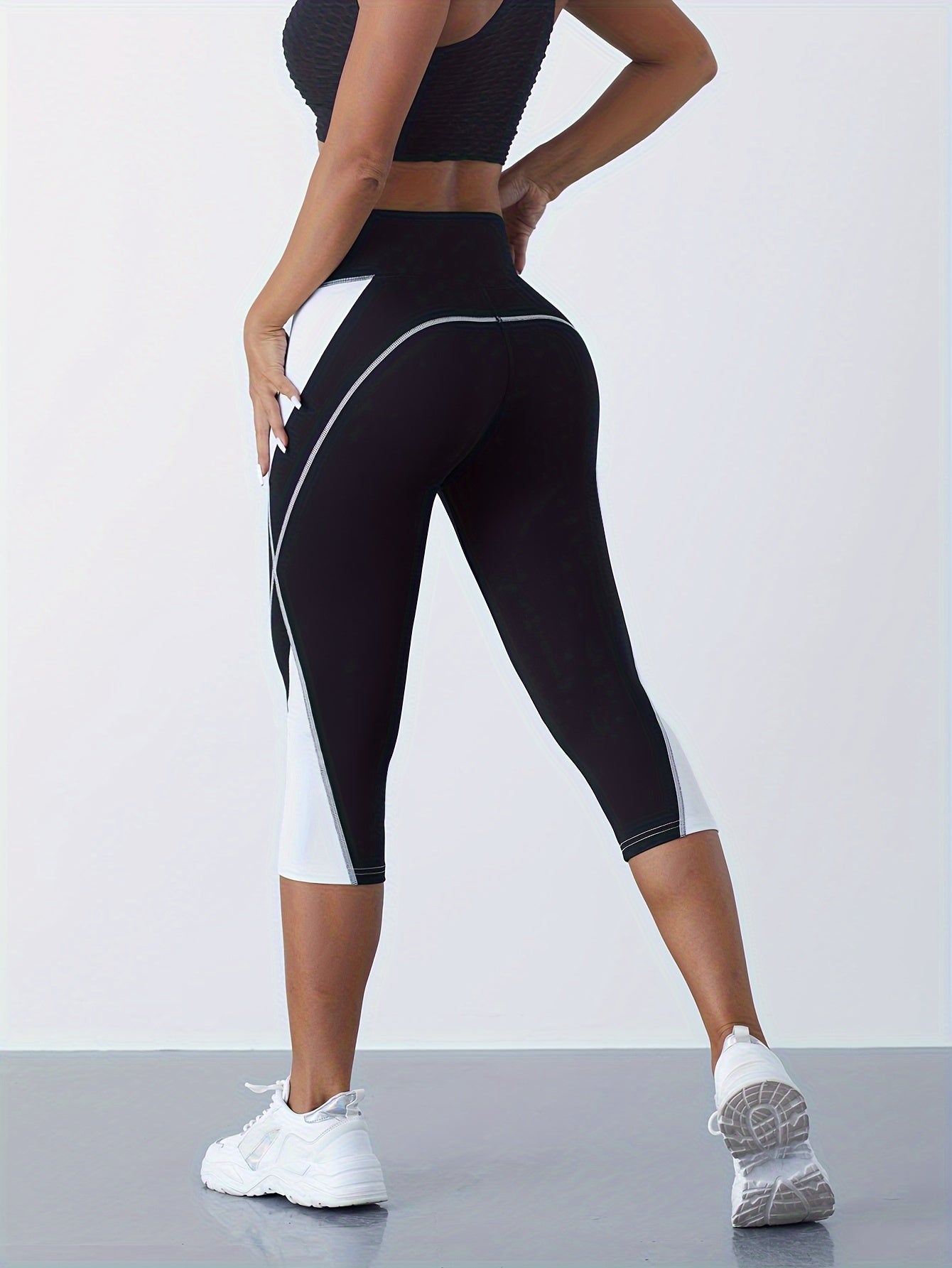 Emilia Capri Yoga Pants