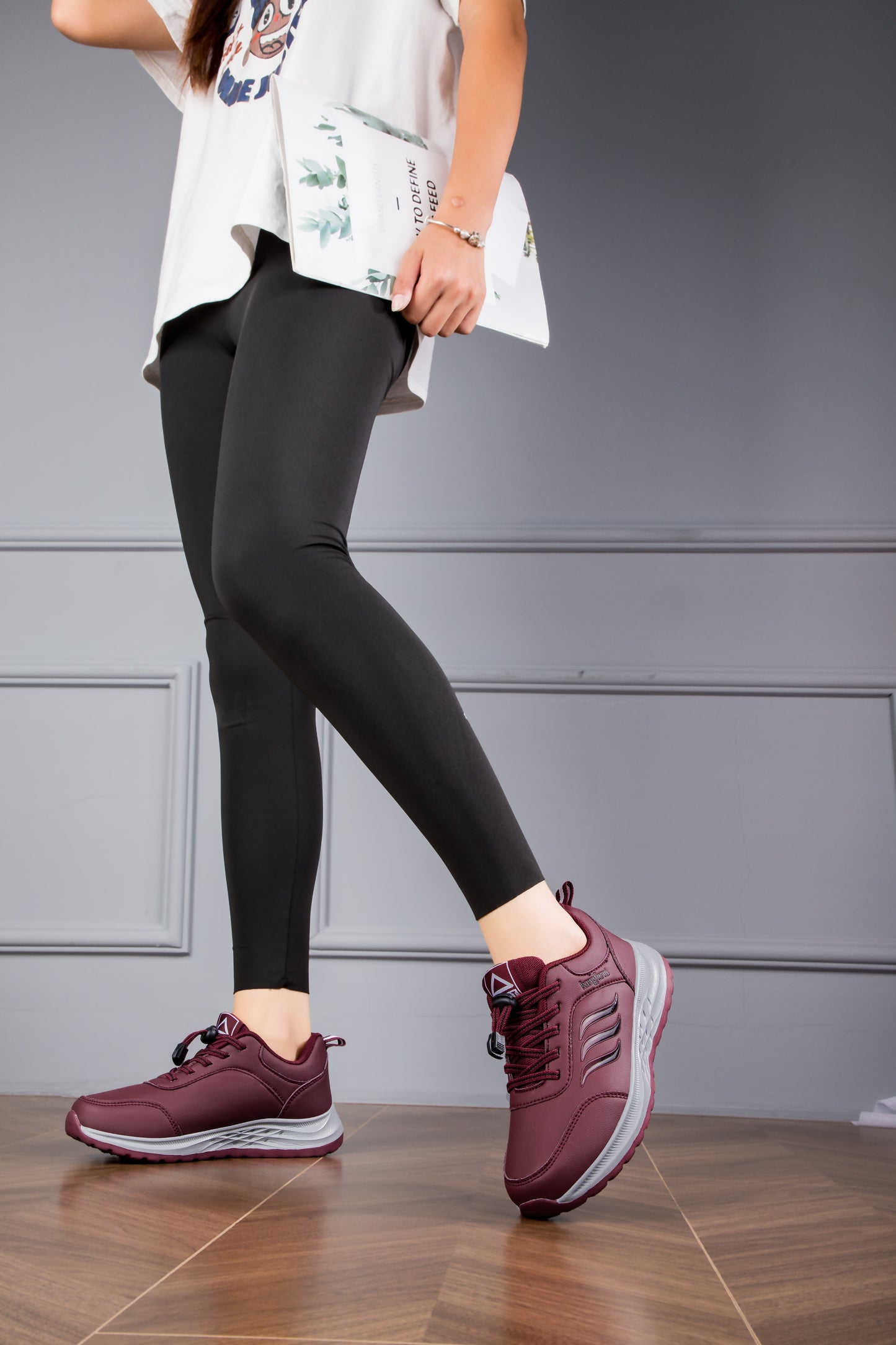 Theodosia2 Sports Shoes