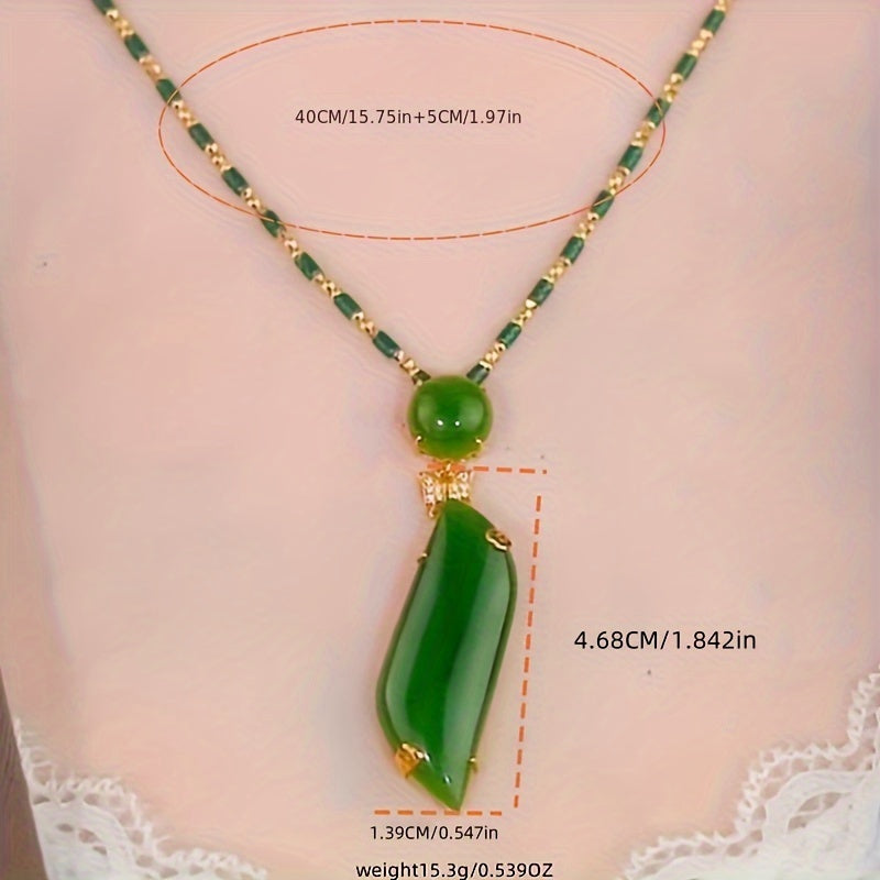 Elegant Vintage-Inspired Faux Emerald Pendant Necklace